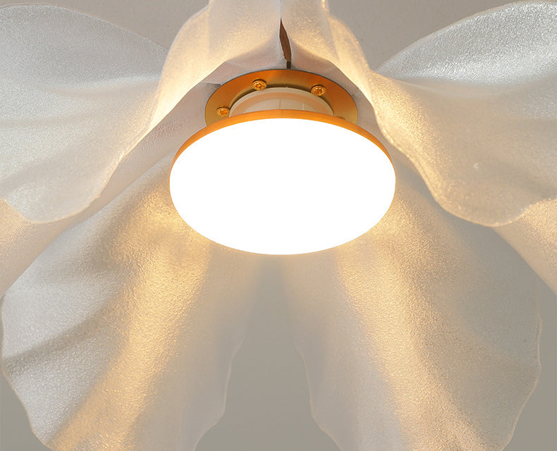 French Vintage Style Flower Pendant Light for Study and Bedroom