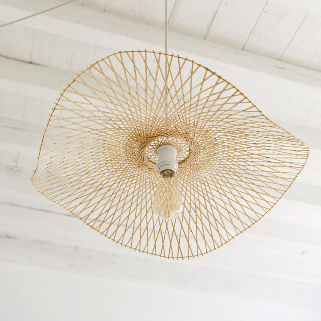 Creative Bamboo Weaving Straw Hat Shape Pendant Light