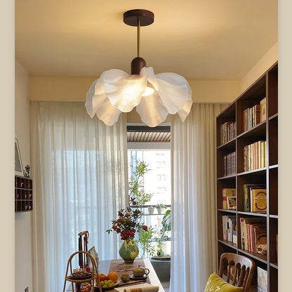 French Vintage Style Flower Pendant Light for Study and Bedroom