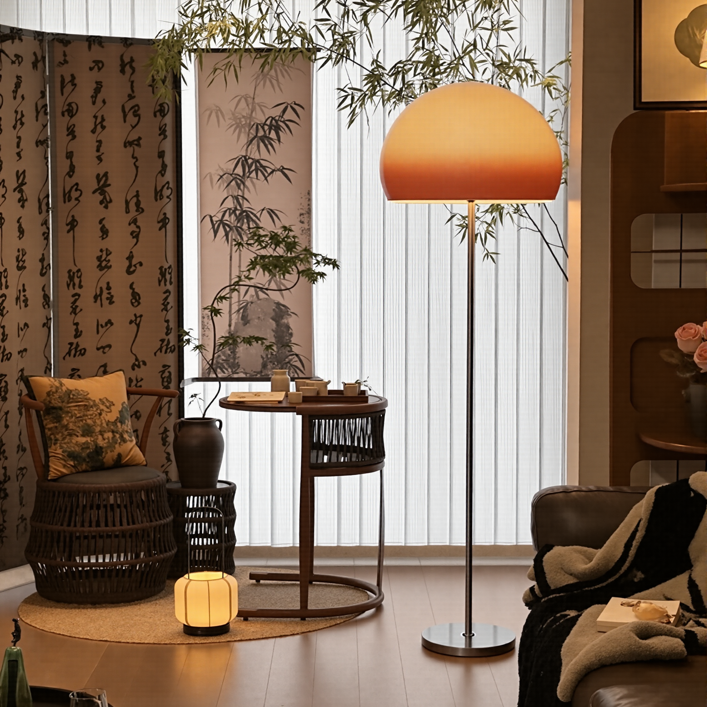 Mid-Century Modern Mushroom Floor Lamp - Retro Amber Glass Standing Light