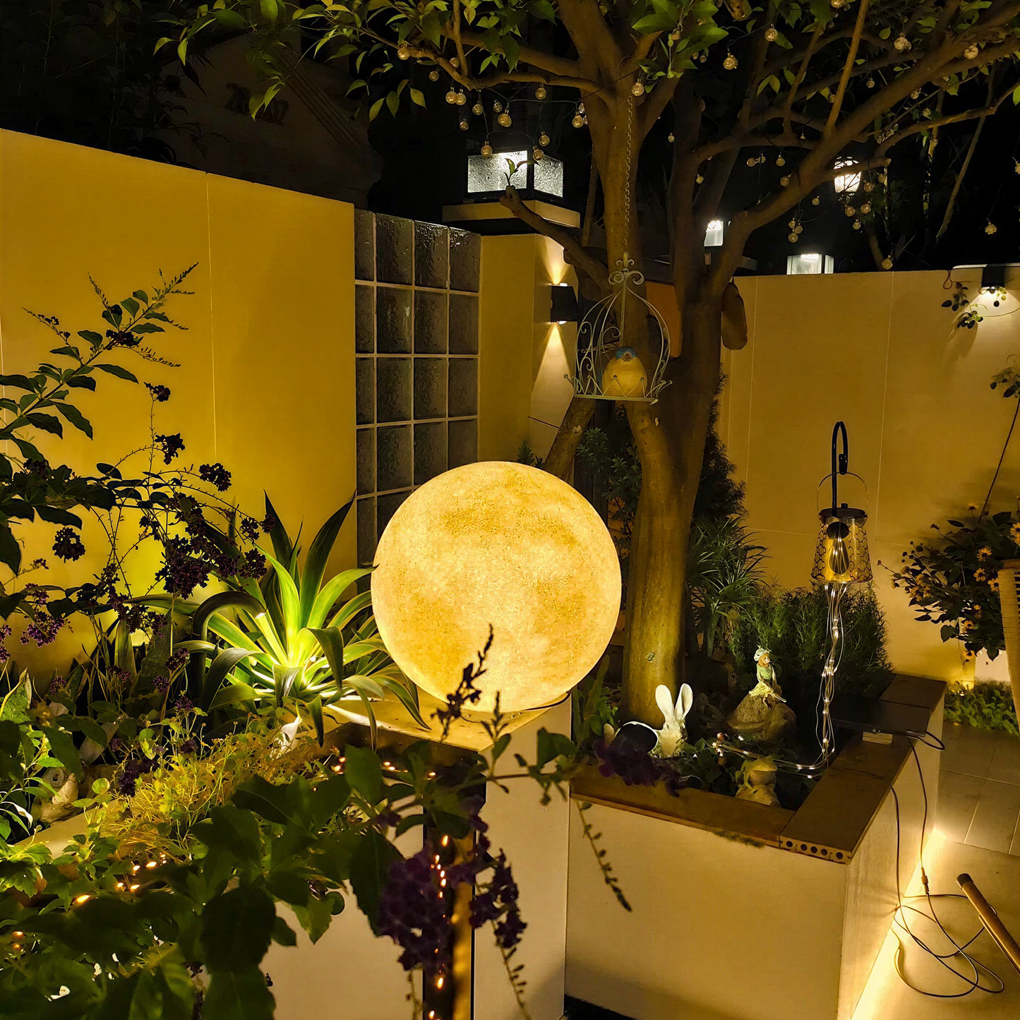 Solar Powered Moon Globe Lamp - Outdoor IP65 Waterproof Hemp Fiber Light