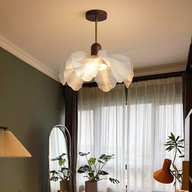 French Vintage Style Flower Pendant Light for Study and Bedroom